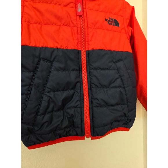 The North Face Reversible Hooded Jacket - Picture 4 of 7